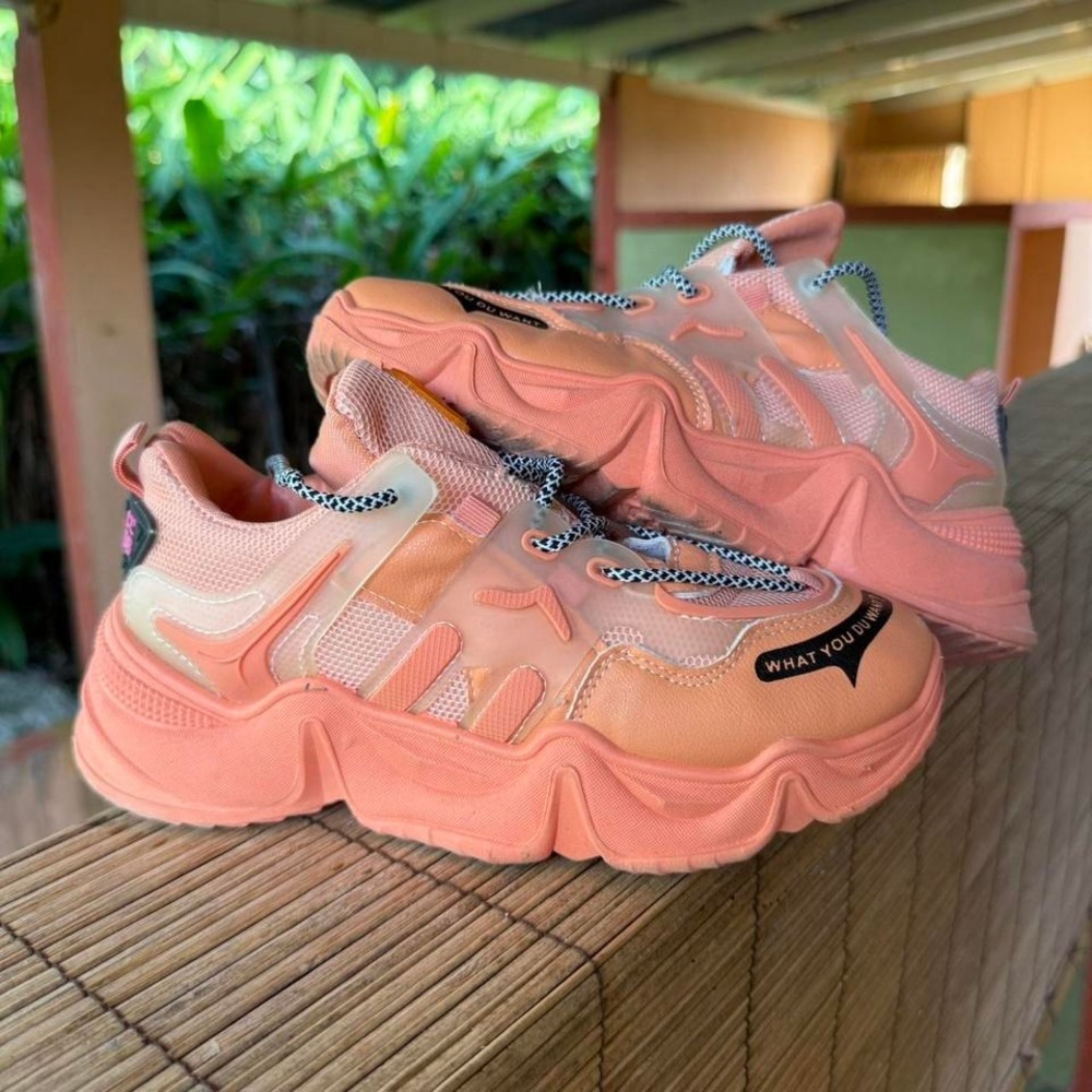 Peach Orange Chunky Platform Sneakers Womens Size 6.5 Streetwear Graphics EUR 37